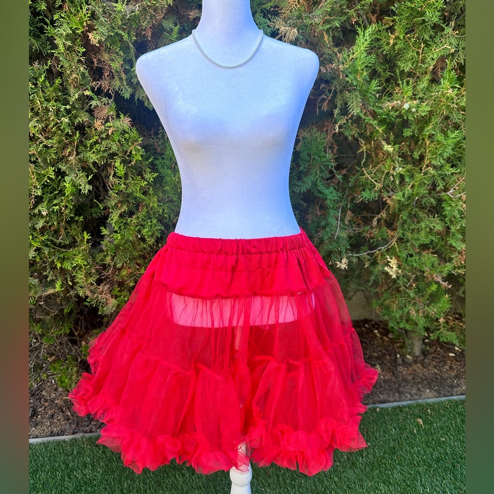 Women’s Annie Vibrant Red A-Line Tulle/Tutu Skirt Halloween Costume